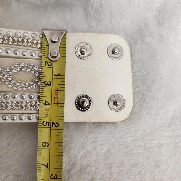White/Silver Studded Crystal Leather Cuff - Picture 6 of 7